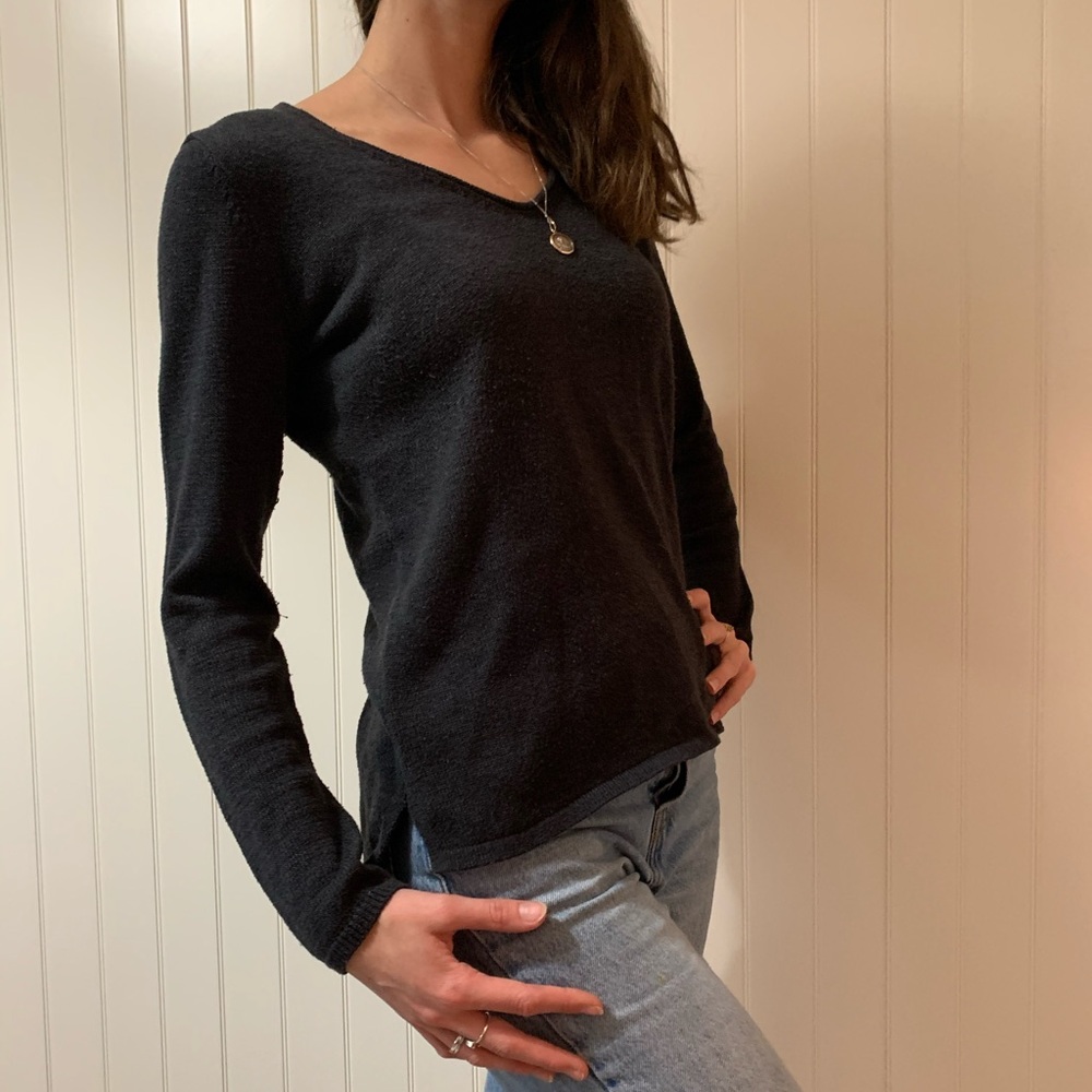 Women’s Scoop Neck Sweater